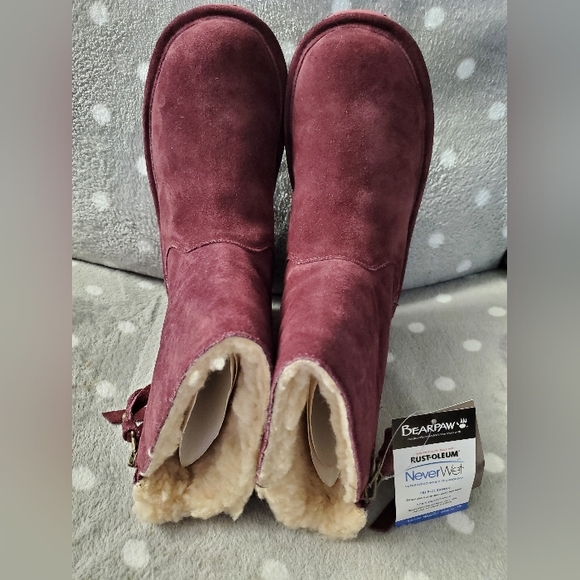 Brand New, Never worn, BearPaw Short Wide boots - Picture 9 of 13